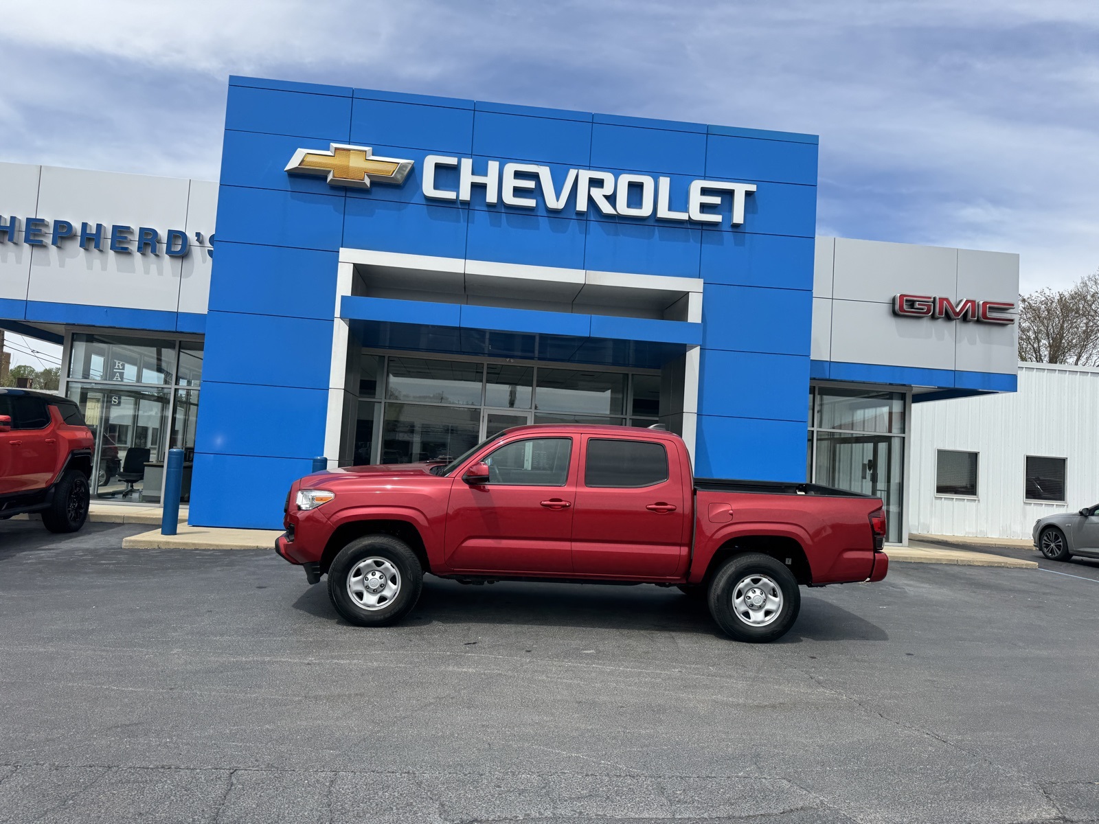 2022 Toyota Tacoma SR photo 2