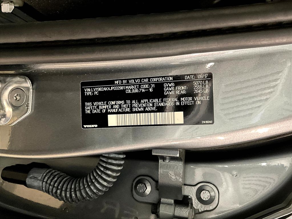 2018 Volvo S90 T5 Momentum photo 9