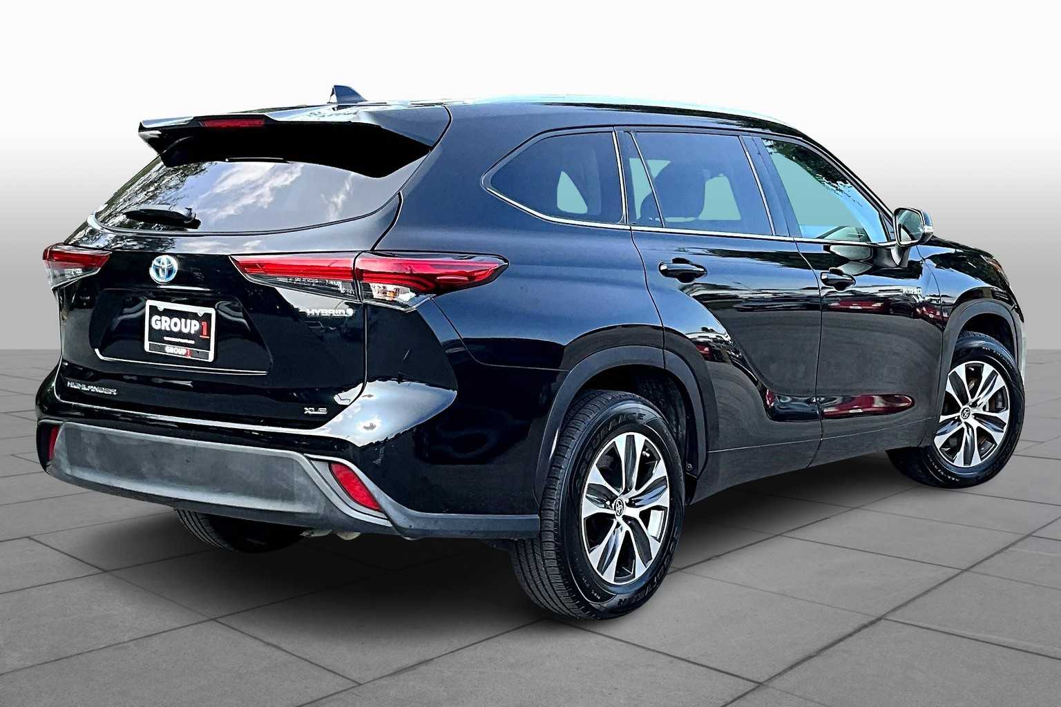 2021 Toyota Highlander Hybrid XLE photo 11
