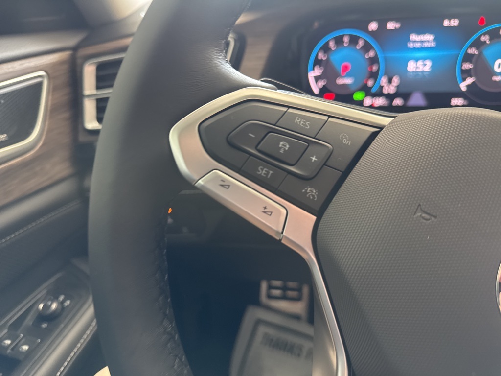 2026 Volkswagen Atlas SEL Premium R-Line photo 14