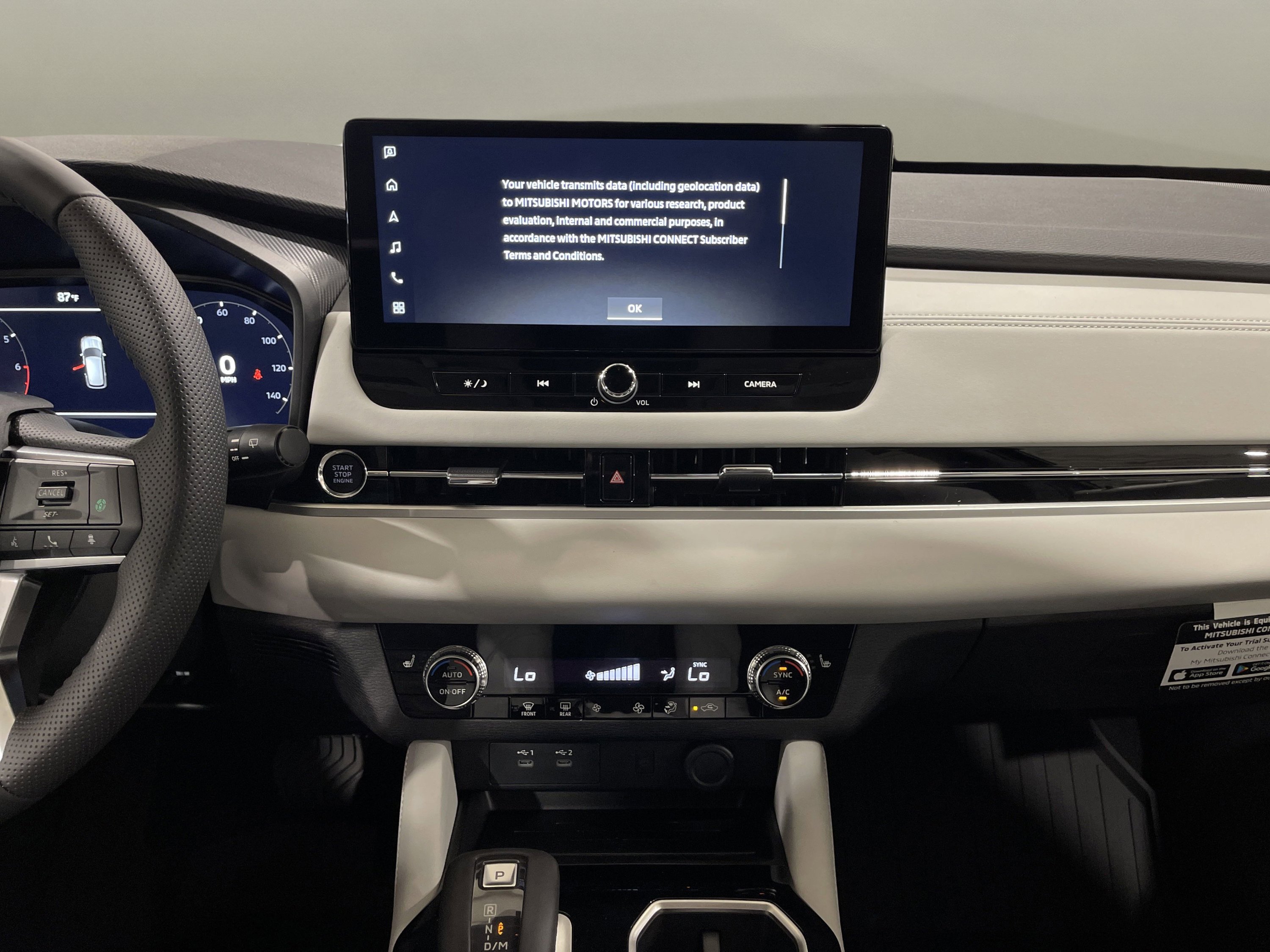 2025 Mitsubishi Outlander SE photo 22