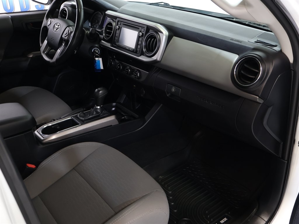 2018 Toyota Tacoma SR5 Access Cab V6 4x4 photo 23