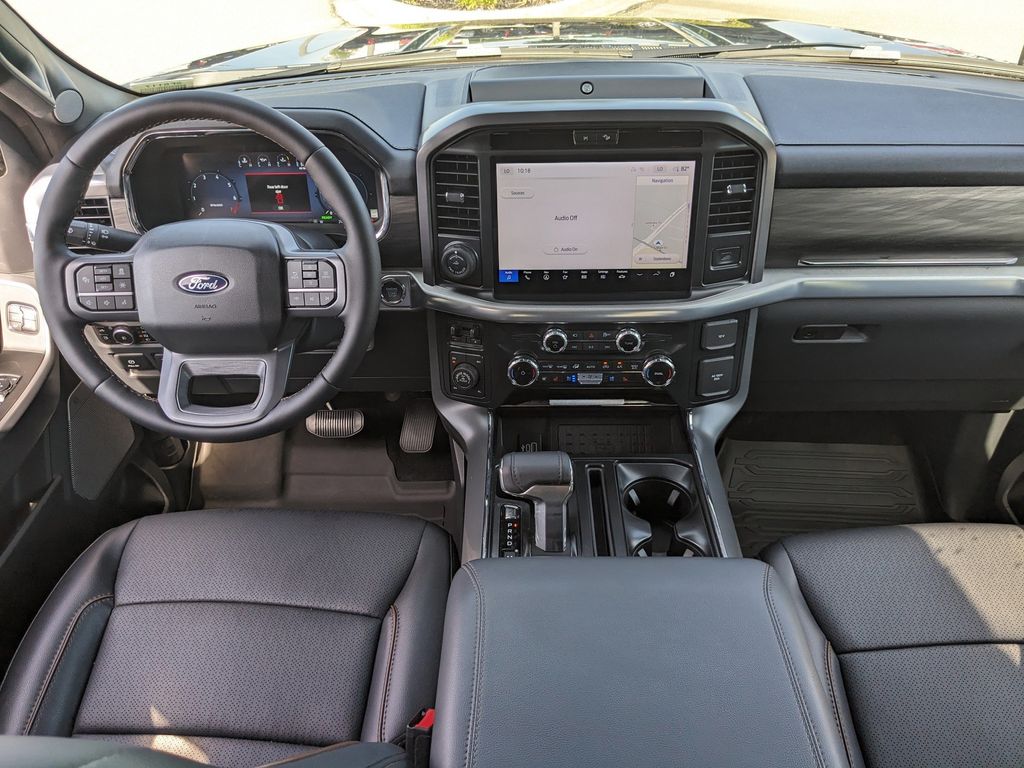 2025 Ford F-150 Lariat photo 14