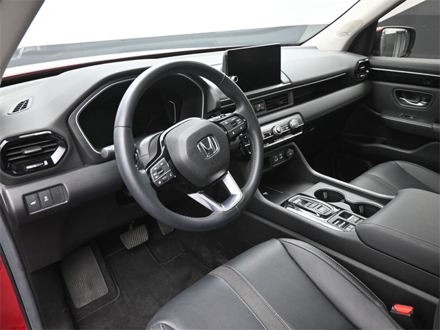 2025 Honda Pilot Touring photo 18
