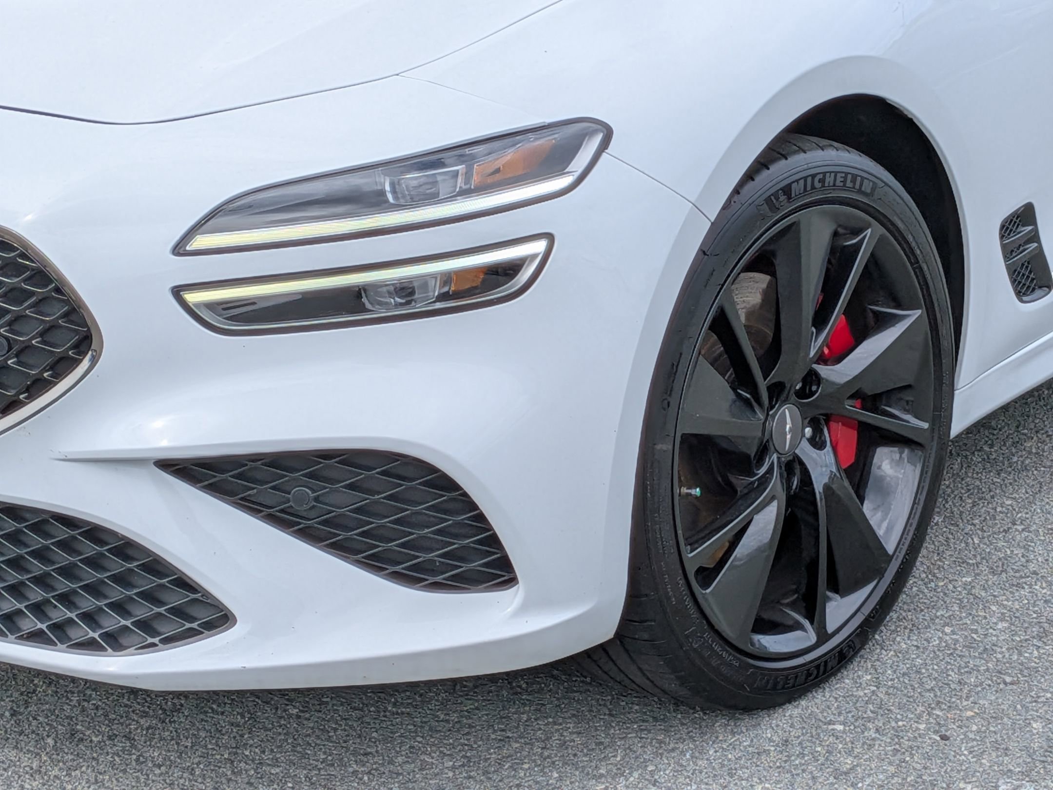 2023 Genesis G70 3.3T Sport Prestige photo 9