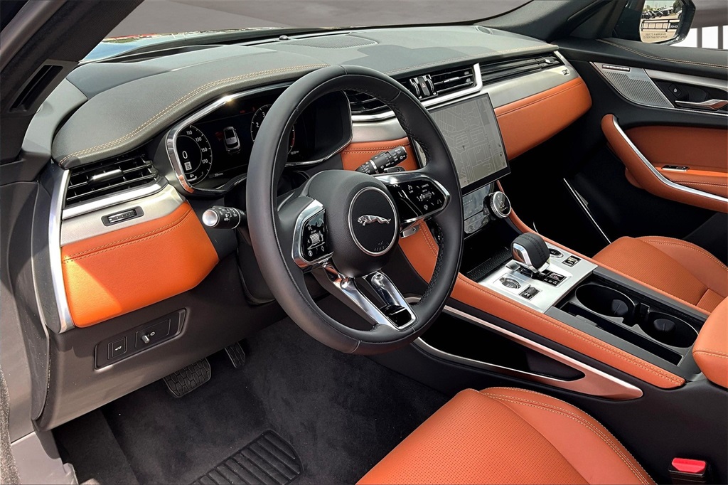 2026 Jaguar F-PACE P400 R-Dynamic S photo 6
