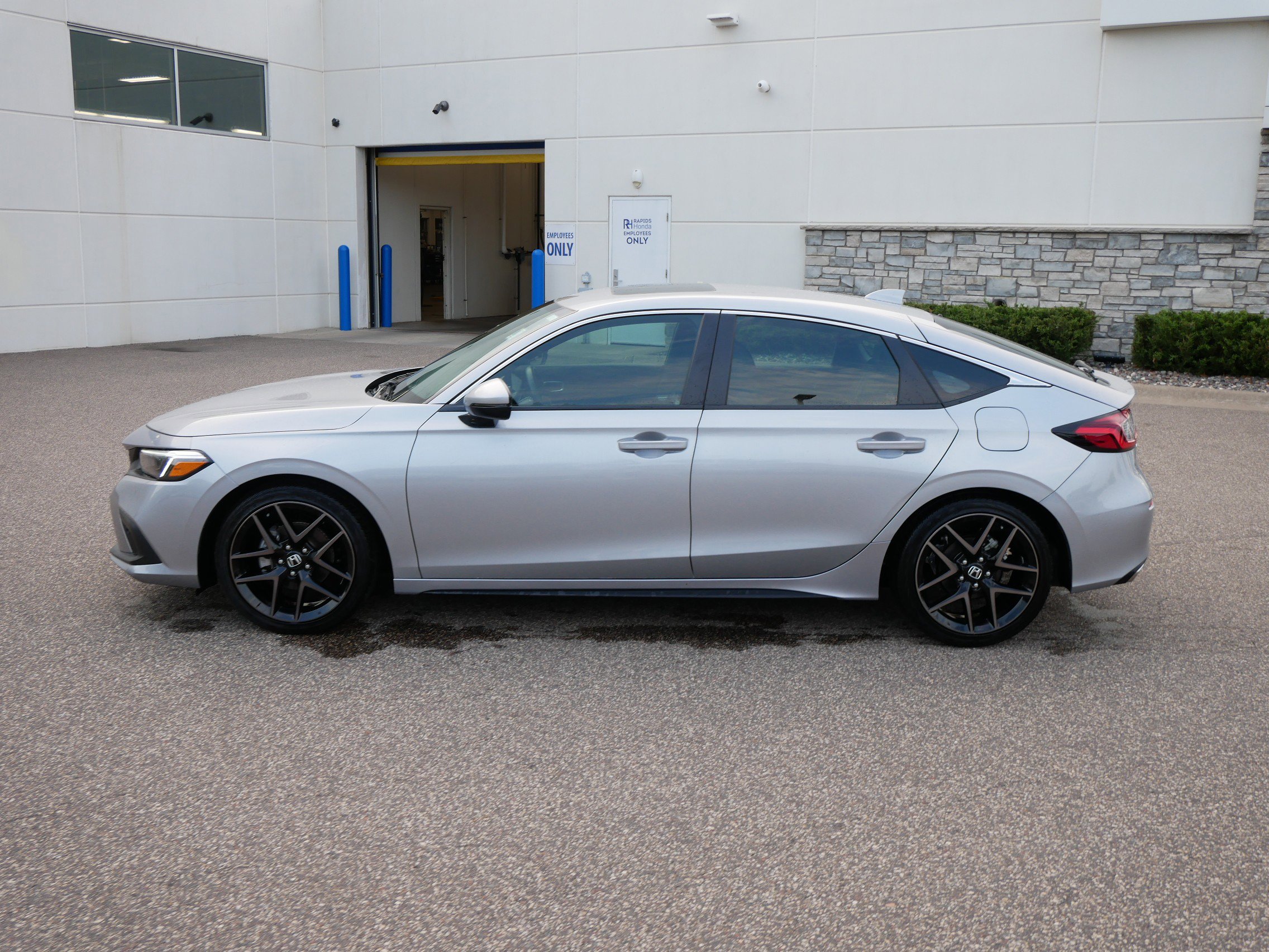 Certified 2024 Honda Civic Hatchback Sport Touring with VIN 19XFL1H88RE008451 for sale in Coon Rapids, Minnesota