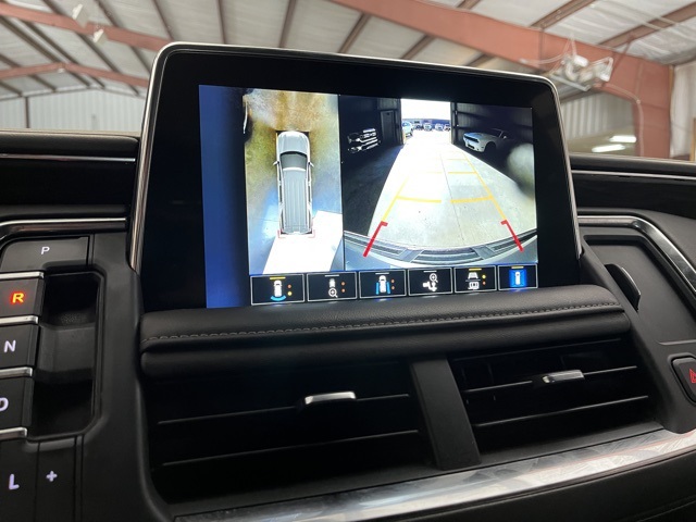 2022 Chevrolet Suburban Z71 photo 13