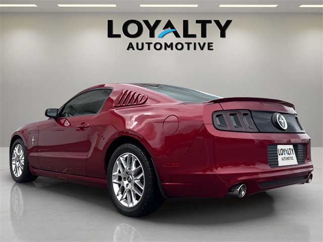 2014 Ford Mustang V6 Premium photo 3