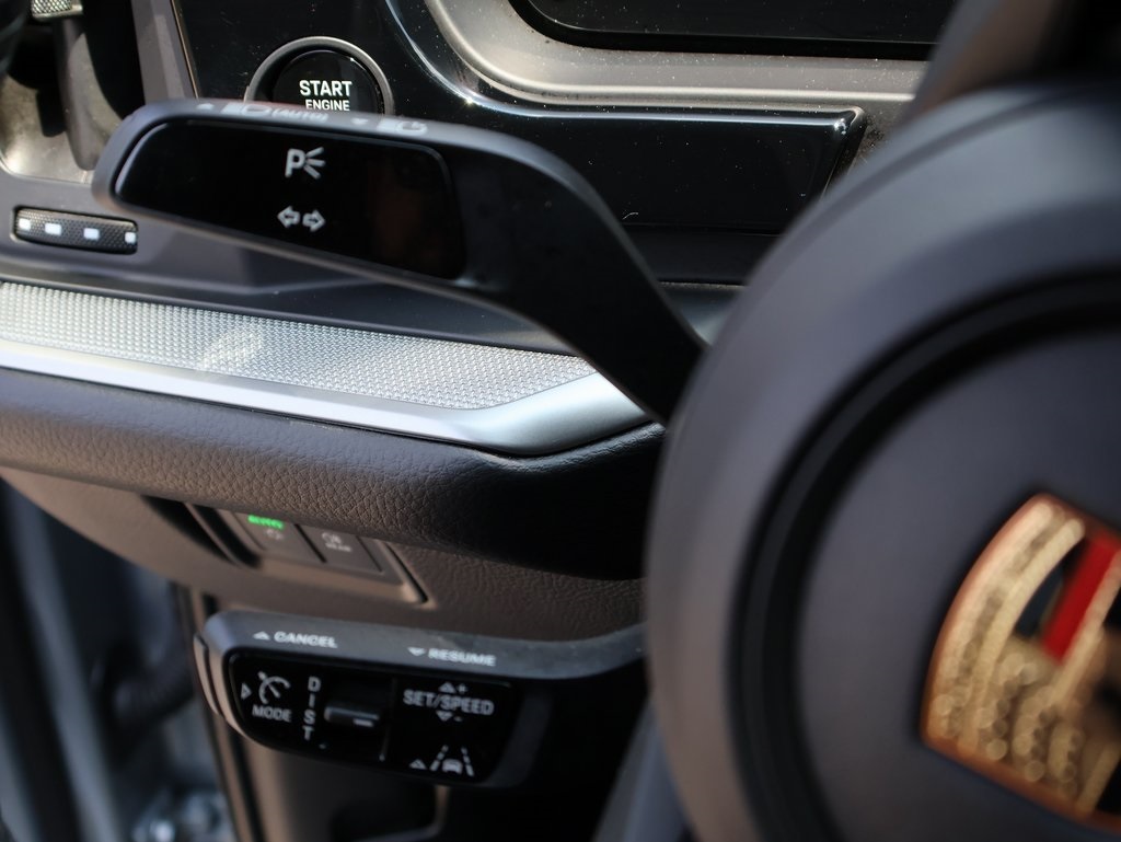 2024 Porsche Cayenne S photo 30