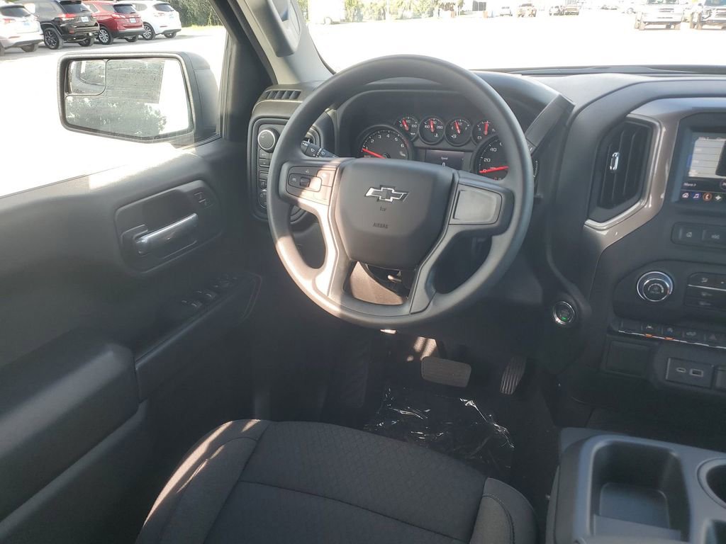 2025 Chevrolet Silverado 1500 Custom photo 14