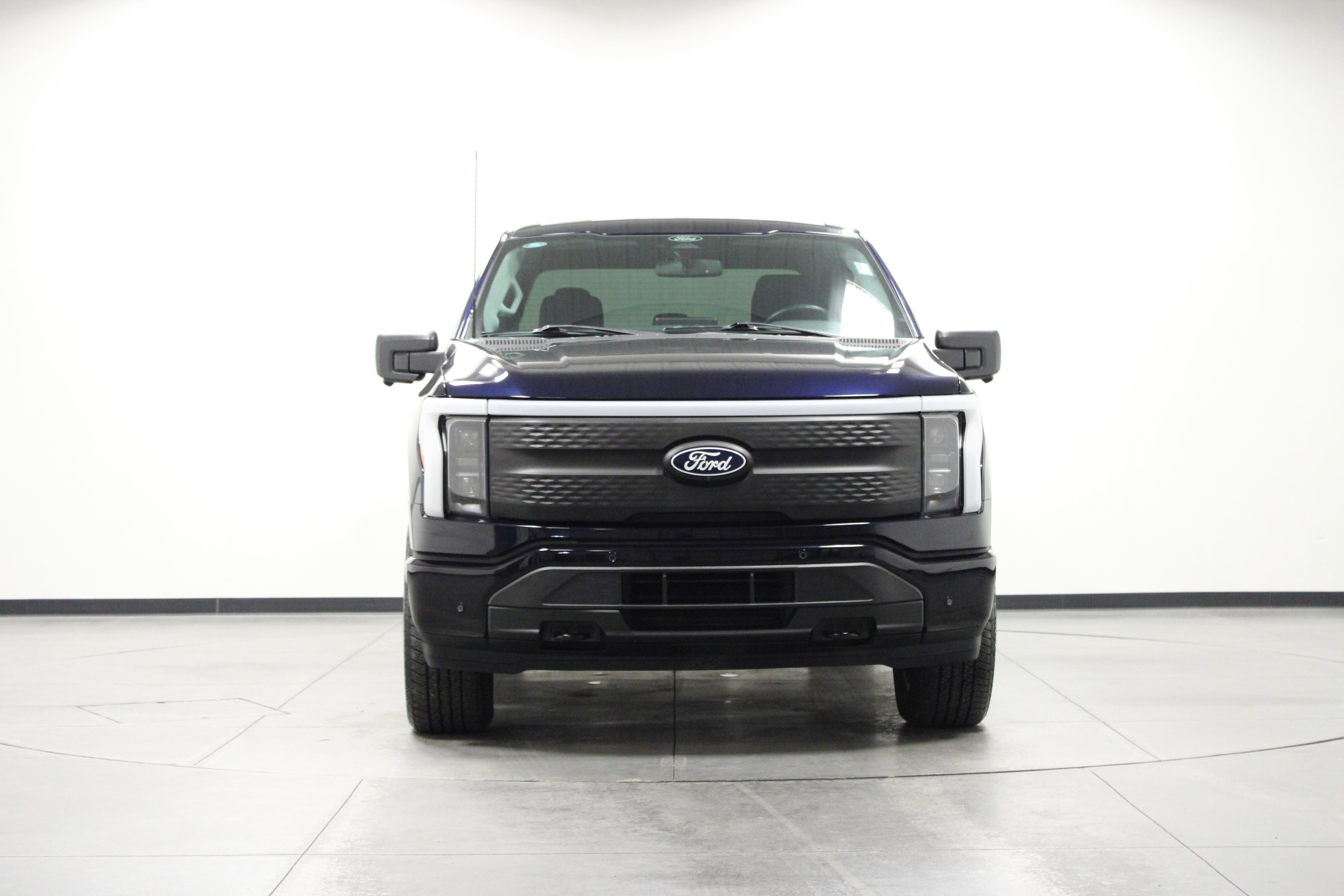 2024 Ford F-150 Lightning photo 8