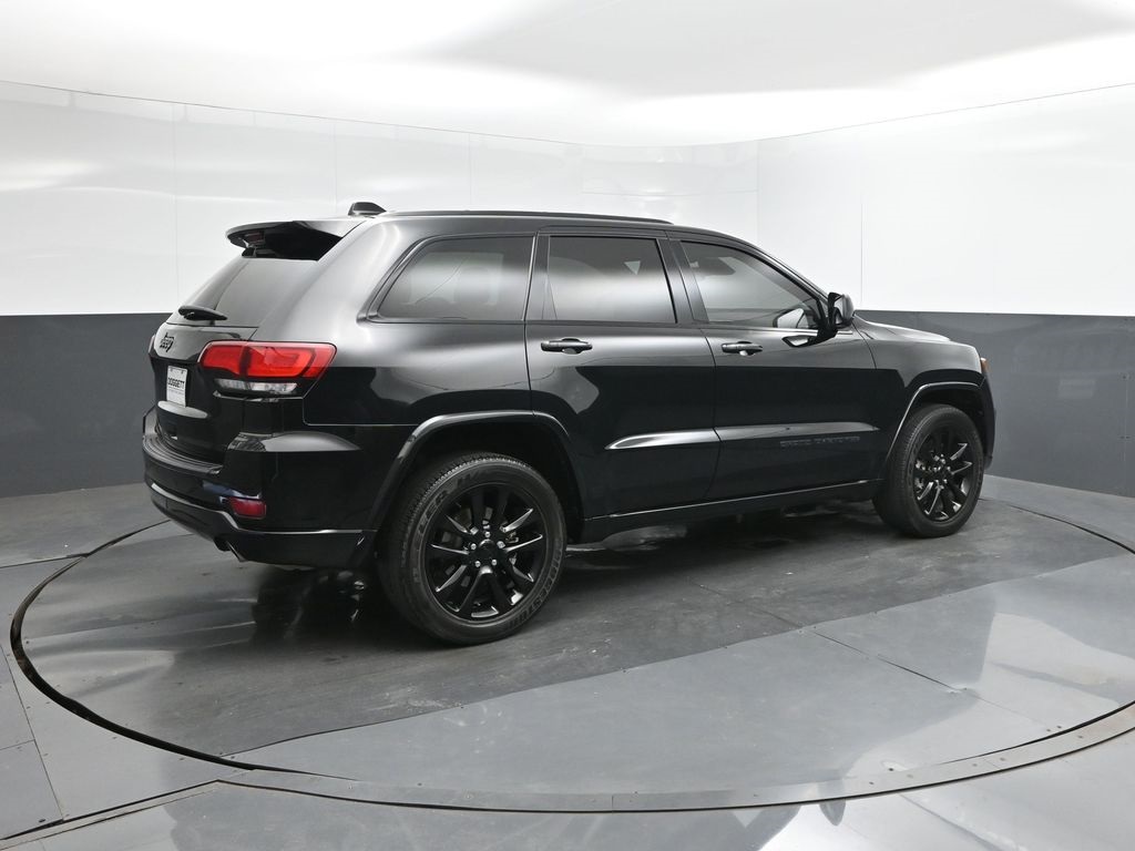 2021 Jeep Grand Cherokee Laredo X photo 15