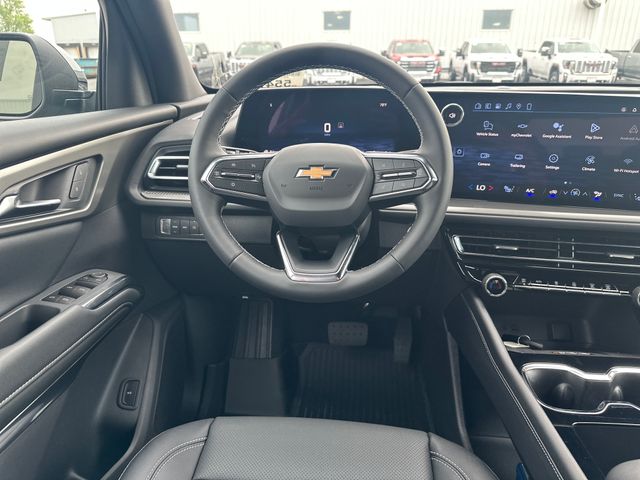 2026 Chevrolet Traverse photo 13