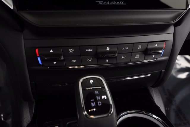 2024 Maserati Ghibli Modena photo 2