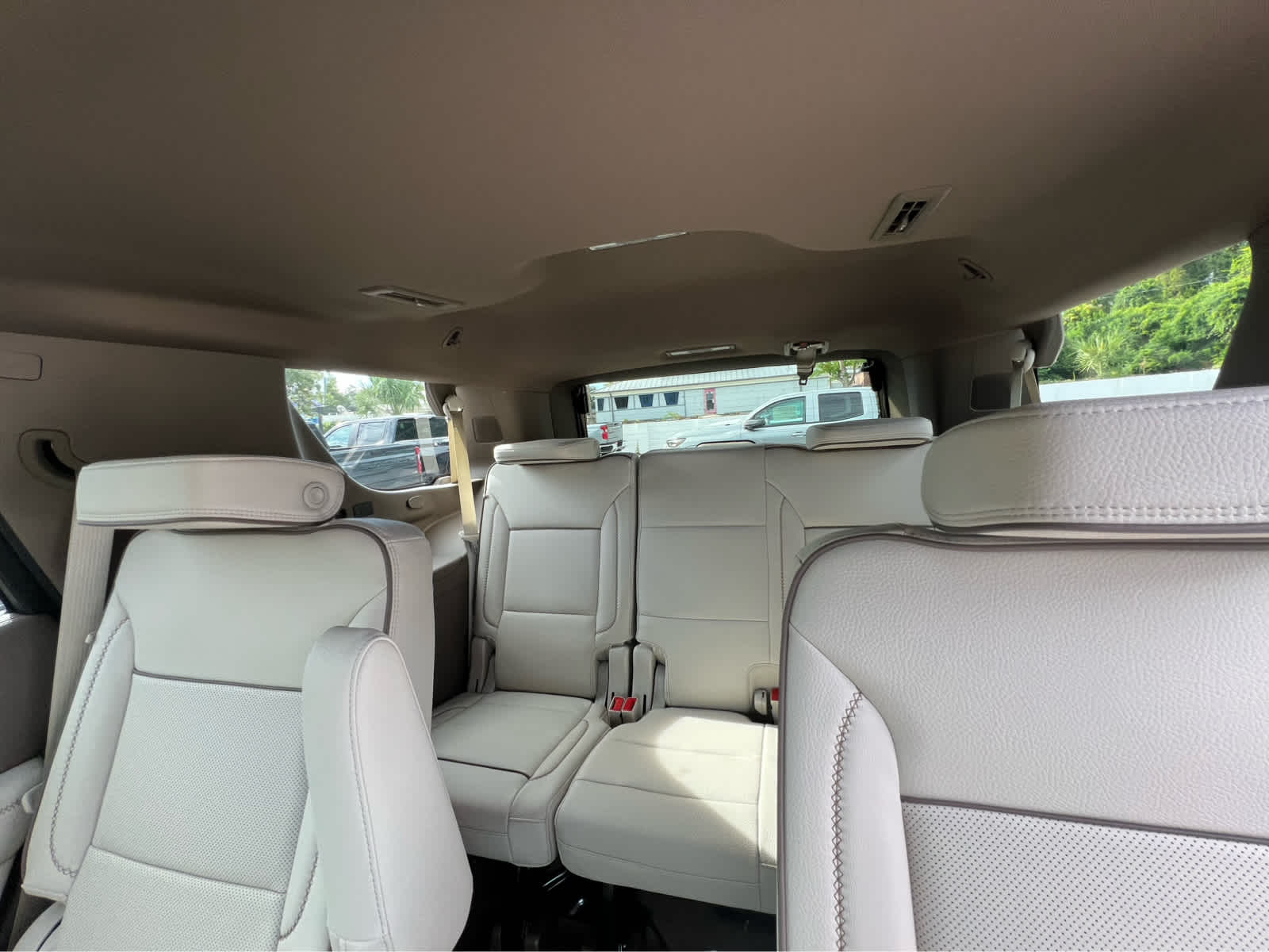 2025 Gmc Yukon Denali photo 6
