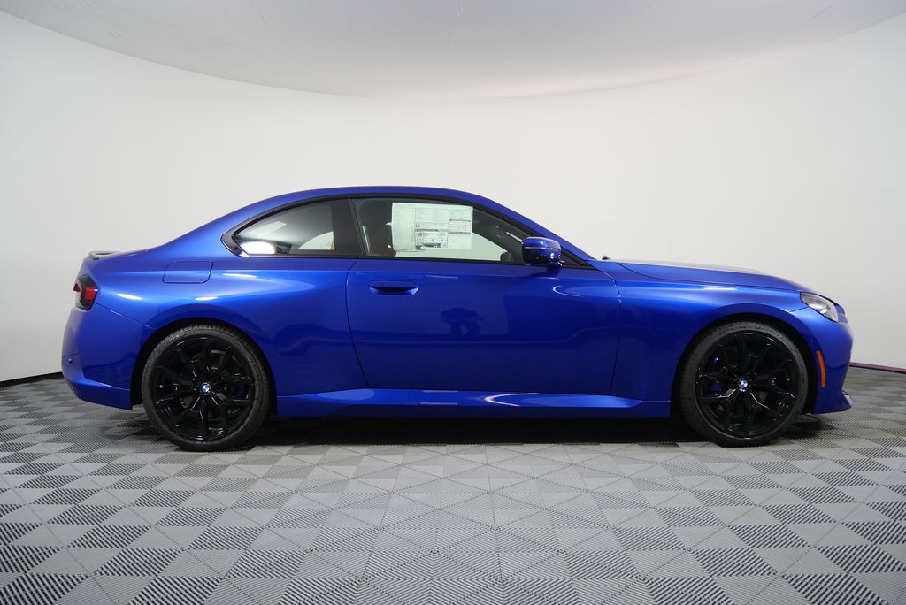 2025 Bmw 230i photo 2