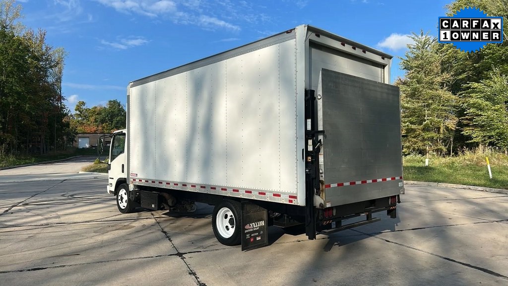 2019 Isuzu NQR photo 2