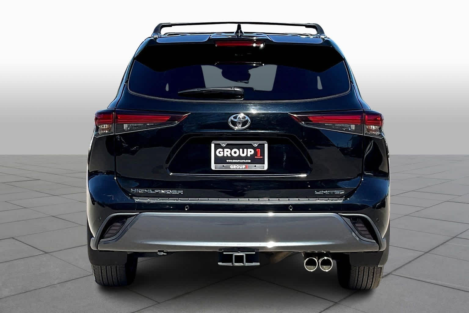 2025 Toyota Highlander XLE Limited photo 4