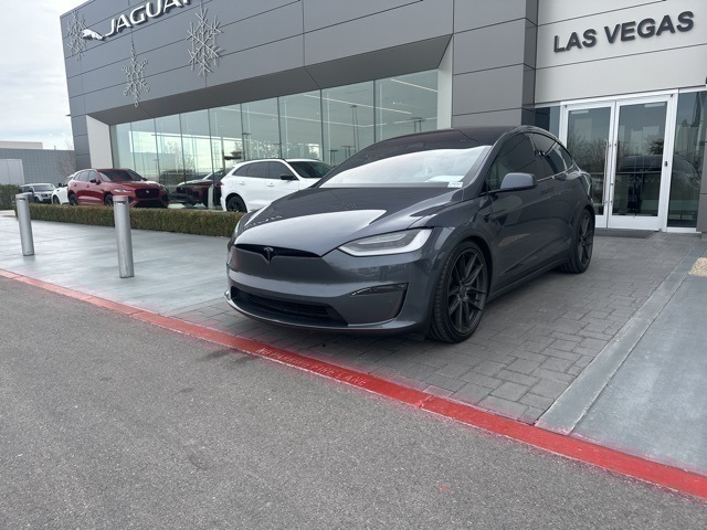 2023 Tesla Model X Long Range's photo