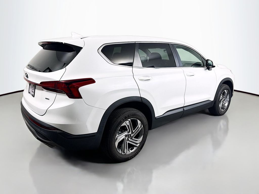 2022 Hyundai Santa Fe SE photo 3