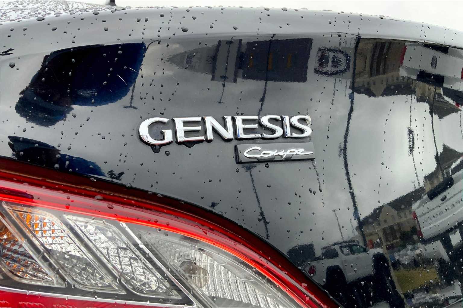 2014 Hyundai Genesis 3.8 photo 9