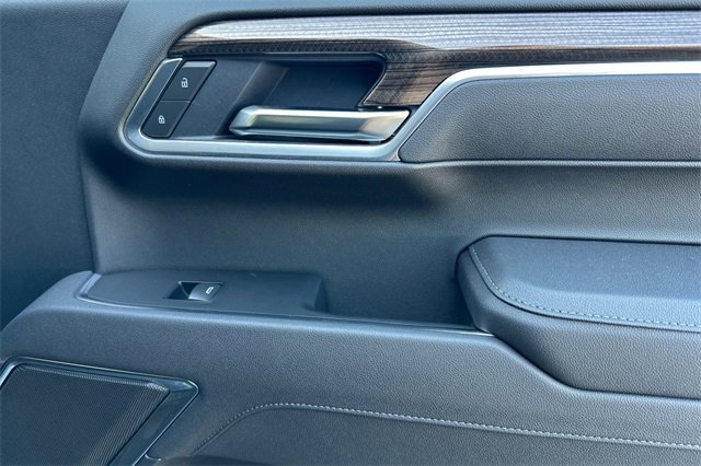 2025 Chevrolet Silverado 1500 LT photo 19