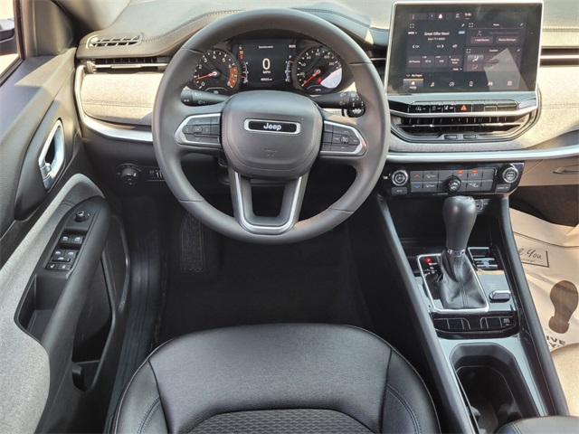2024 Jeep Compass Latitude photo 7