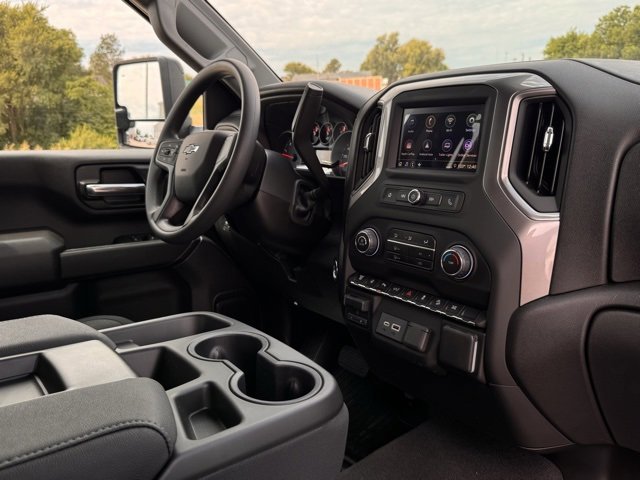 2025 Chevrolet Silverado 2500HD Custom photo 57