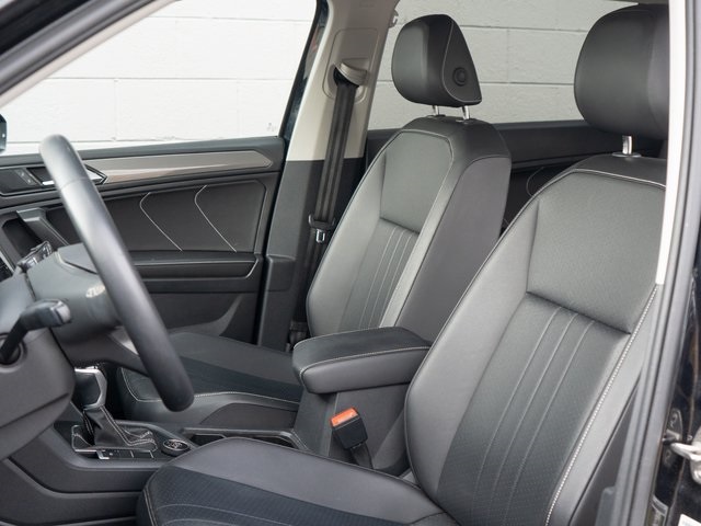 2022 Volkswagen Tiguan SE photo 3