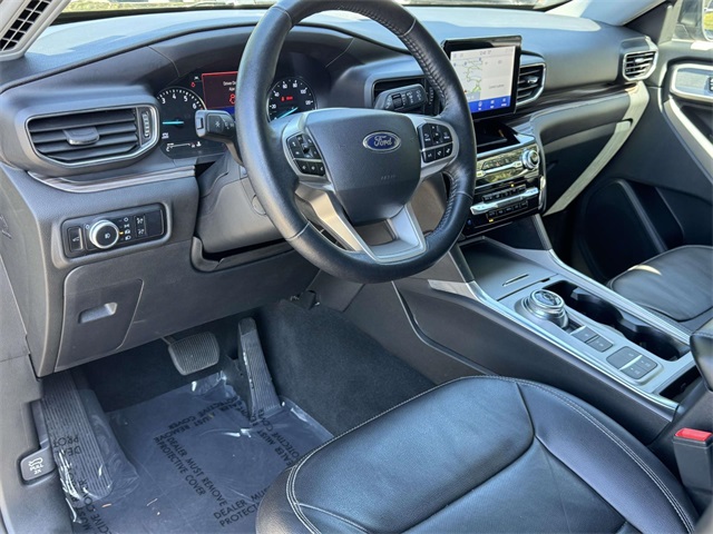 2023 Ford Explorer Limited photo 2