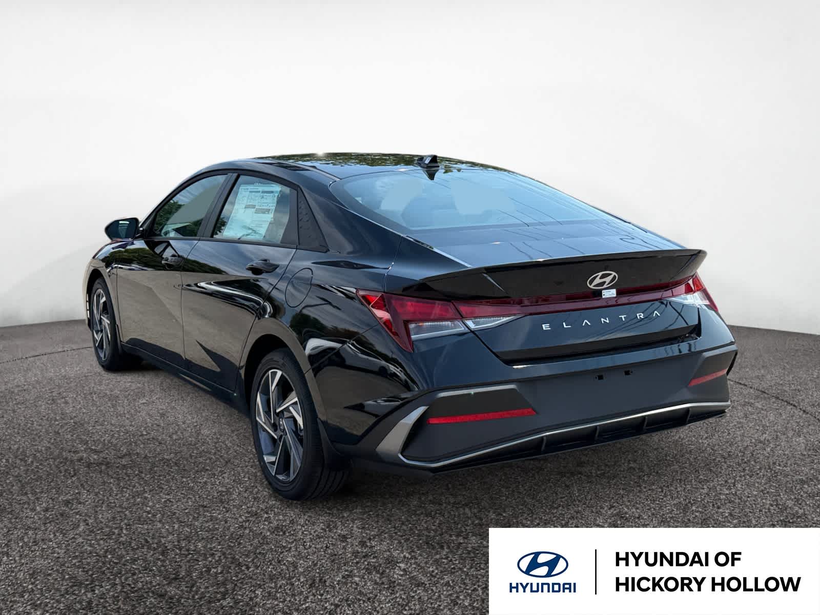 2025 Hyundai Elantra SEL Sport photo 3