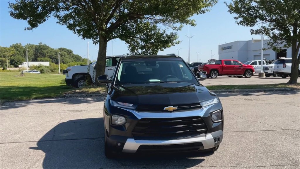2023 Chevrolet Trailblazer LT photo 3
