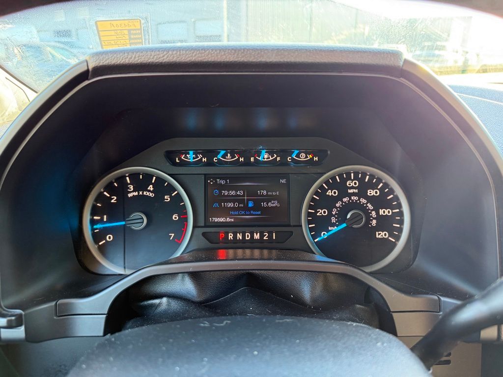 2016 Ford F-150 XLT photo 9