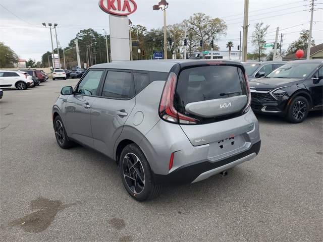 2025 Kia Soul EX photo 4