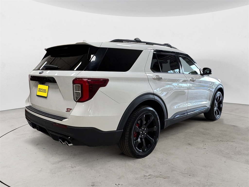 2024 Ford Explorer ST photo 4