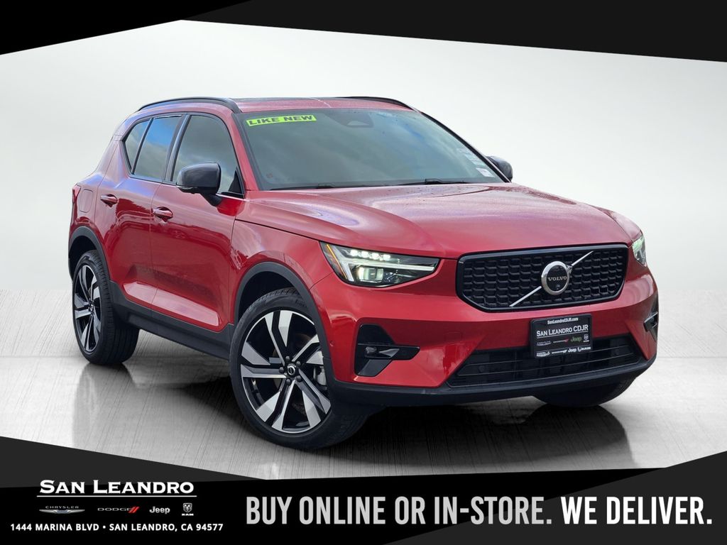 2025 Volvo XC40 Ultra's photo