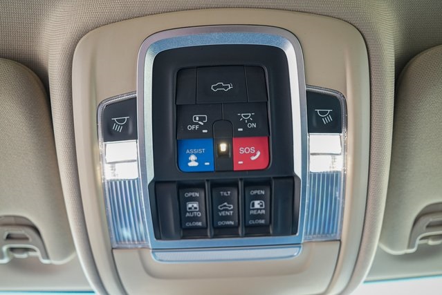 2021 Ram 3500 Laramie photo 29