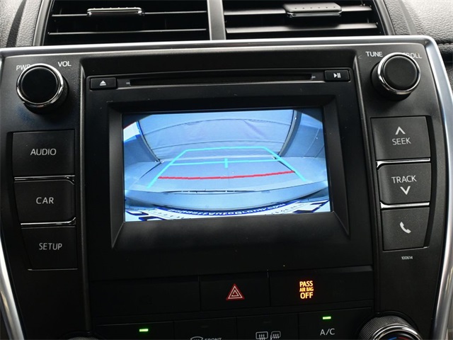 2016 Toyota Camry LE photo 7