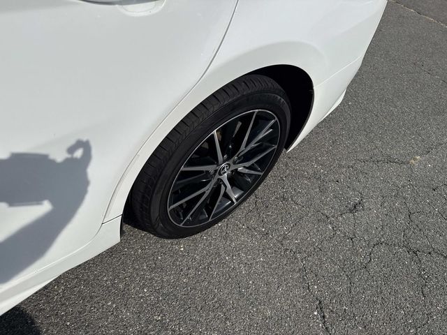 2024 Toyota Camry SE photo 11