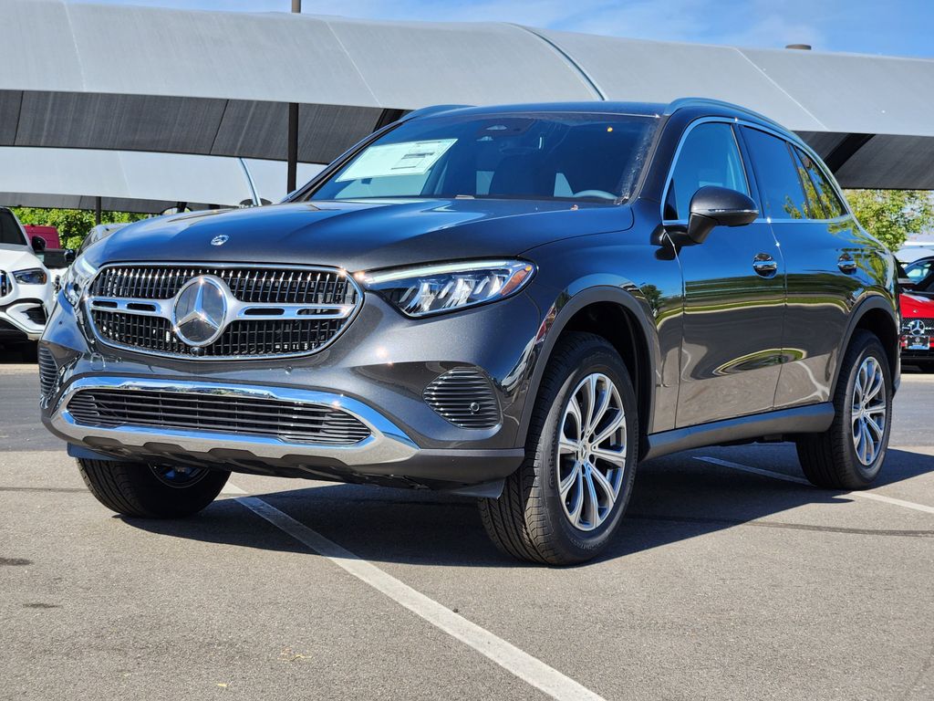 2026 Mercedes Benz GLC 300 4MATIC photo 4