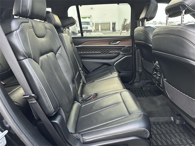 2021 Jeep Grand Cherokee Overland photo 15