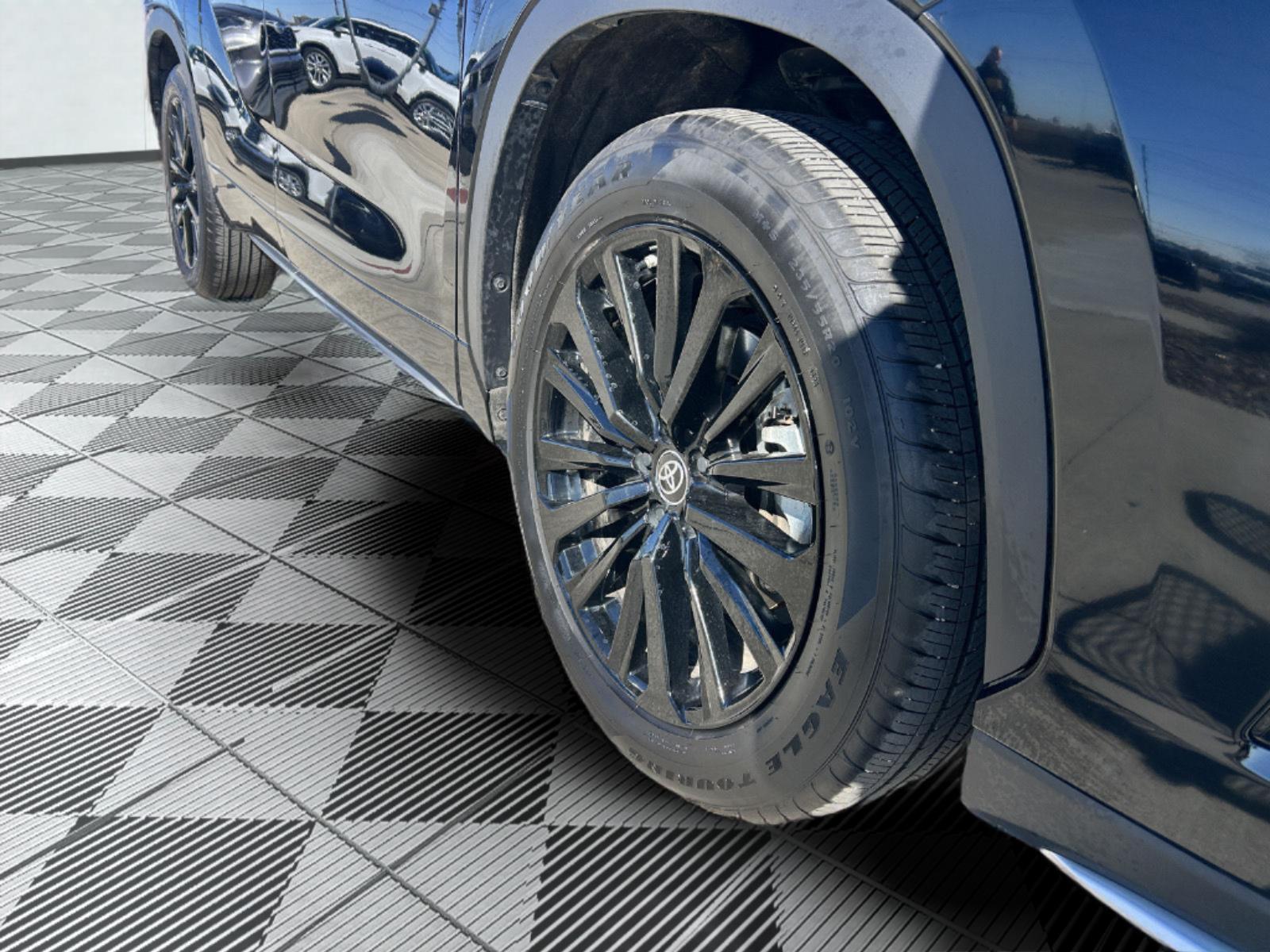 Certified 2025 Toyota Highlander XSE with VIN 5TDKDRBH4SS581748 for sale in Kansas City