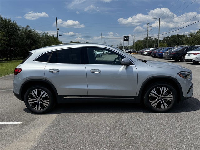 2025 Mercedes Benz GLA 250 photo 3