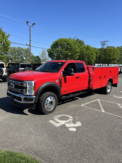 2025 Ford F-450 XLT photo 2