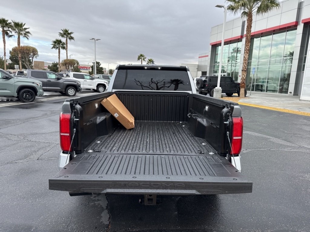 2025 Toyota Tacoma SR5 photo 5