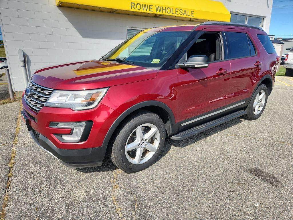 2017 Ford Explorer XLT photo 3