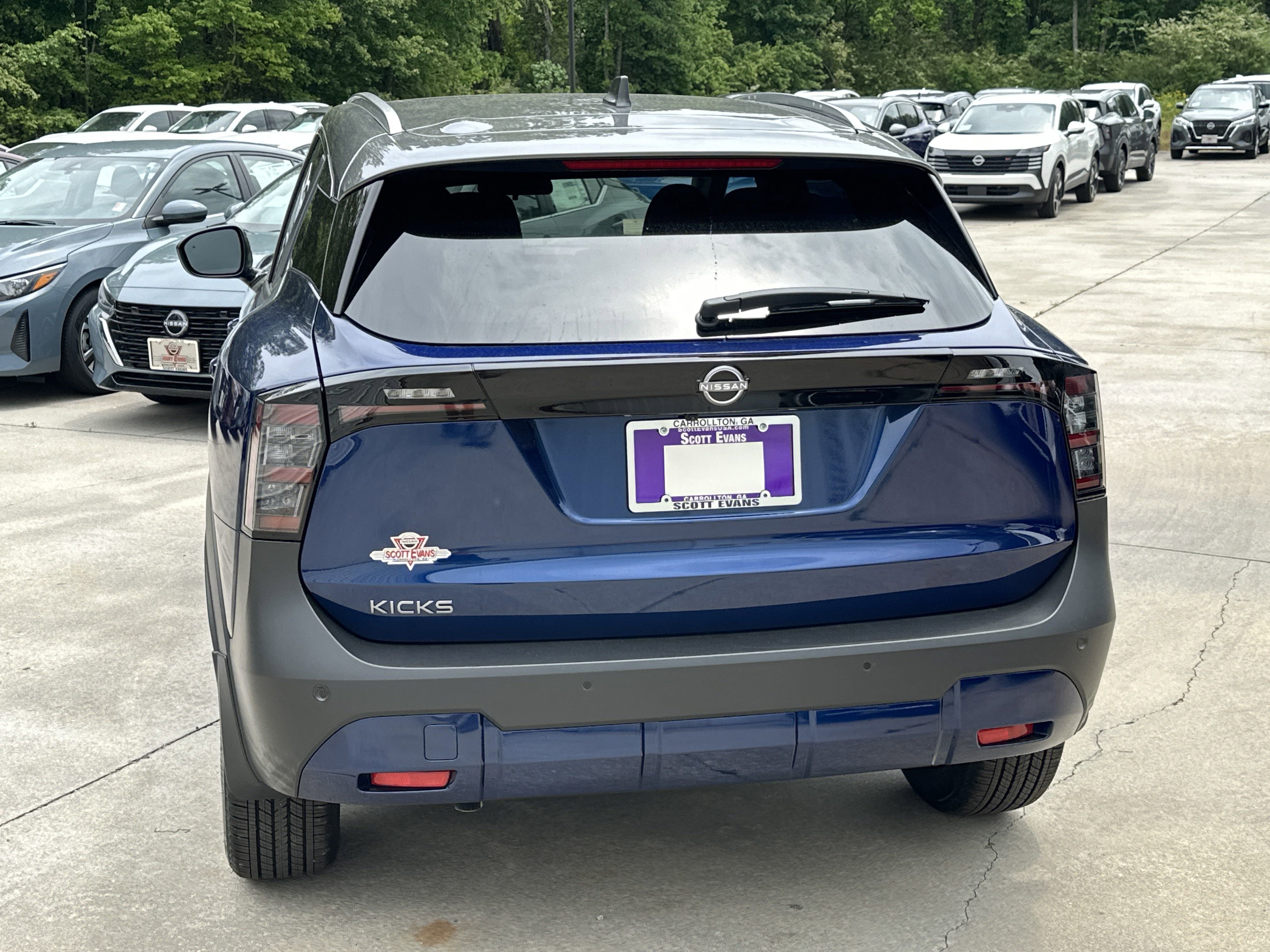 2025 Nissan Kicks SV photo 5