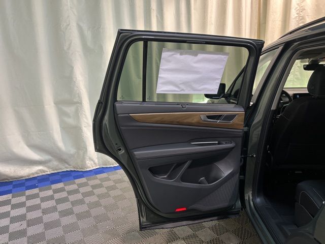 2026 Volkswagen Atlas SE Technology photo 23
