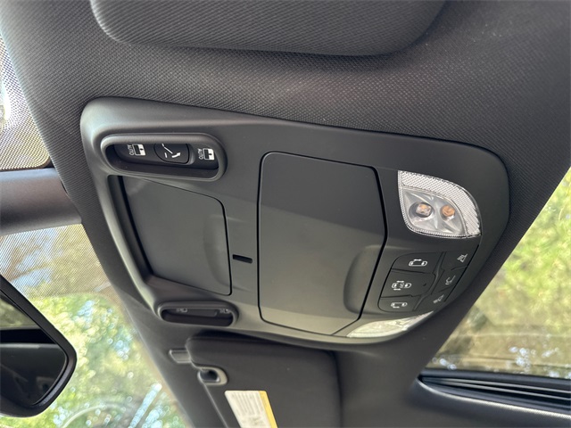 2026 Chrysler Pacifica photo 25